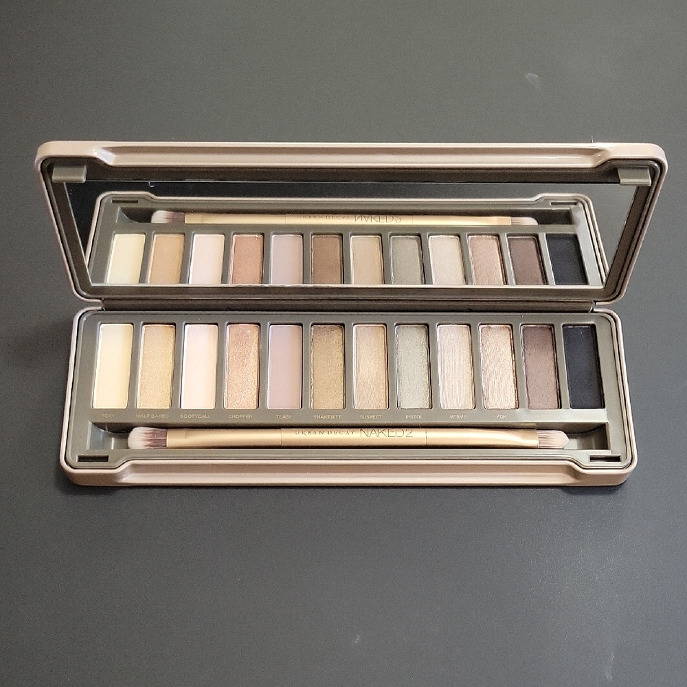 Urban Decay Eyeshadow Palette - Shimmer and Matte Neutrals